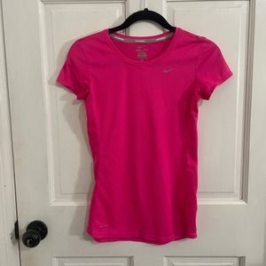 Nike Short Sleeve Athletic Tee XS EUC